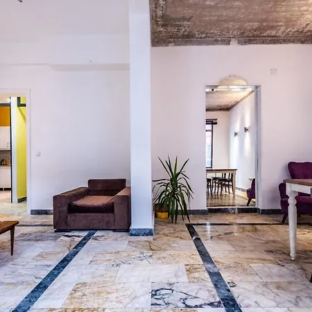 Comfortable Flat With Great Location In Beyoglu Apartment